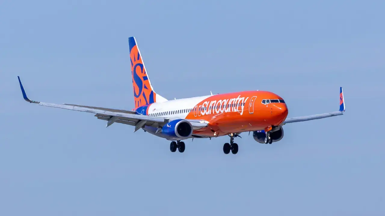 where does sun country airlines fly